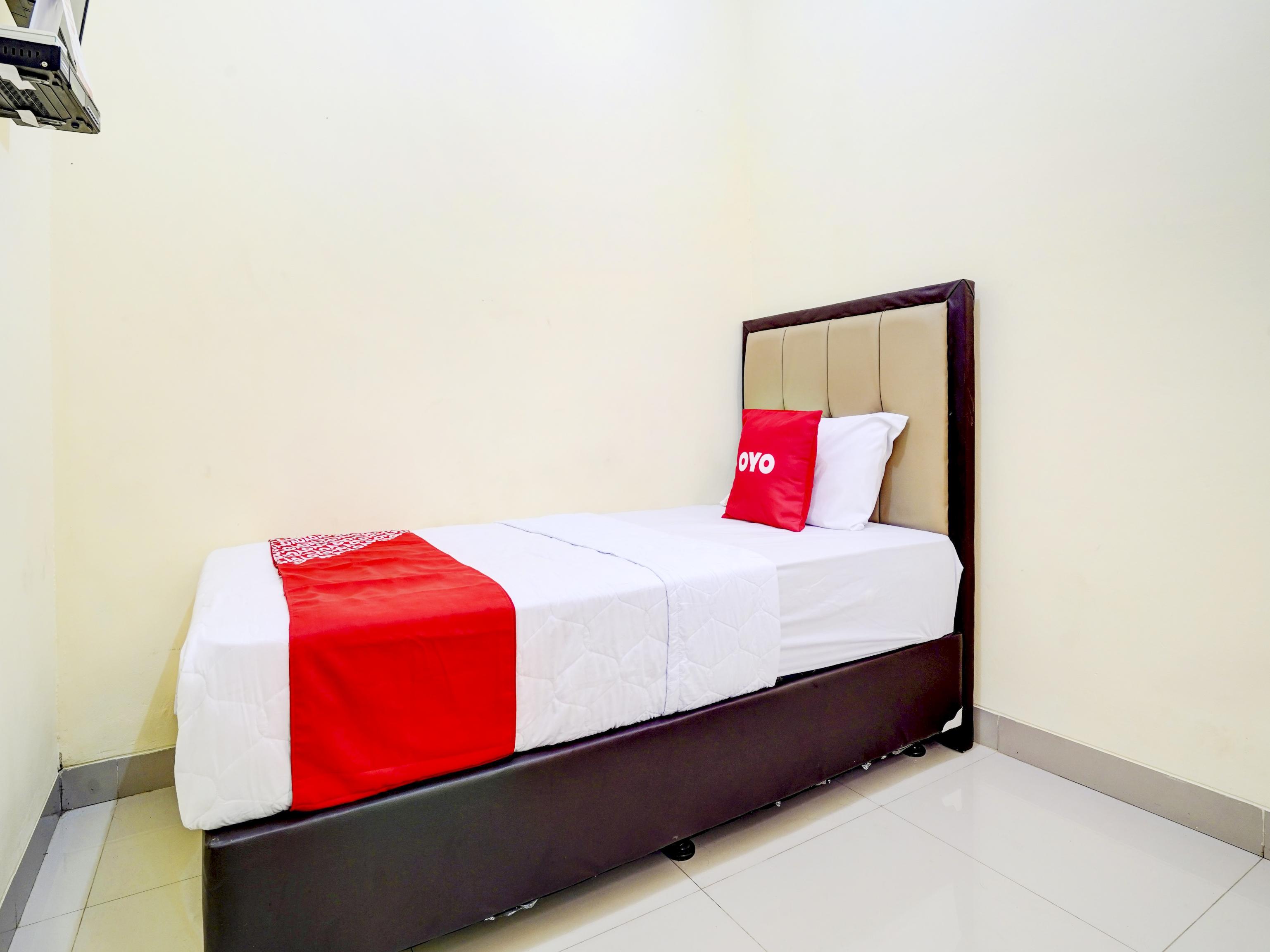 Oyo 90052 Star House Hotell Cirebon Eksteriør bilde